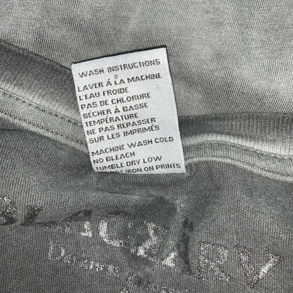 Blackarv Darkness Industries Mens Gray V-Neck Short Sleeve TShirt Size S Graphic - Picture 6 of 7